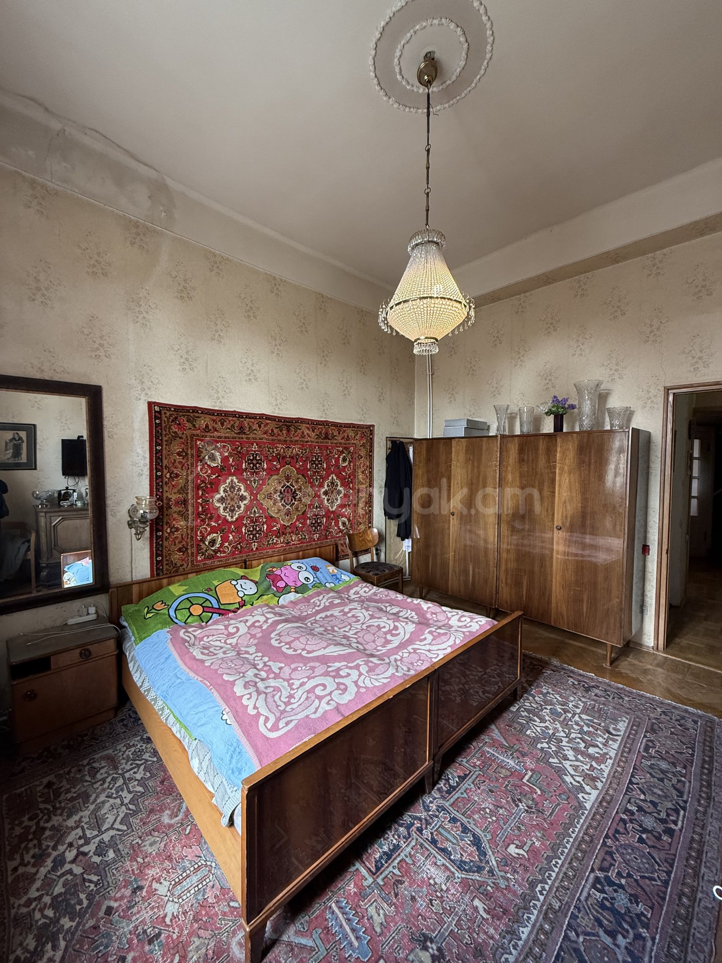 3 Սենյականոց Բնակարան Քարե Շենքում, 113քմ, 3/5 հարկ, Կոսմետիկ Վերանորոգված