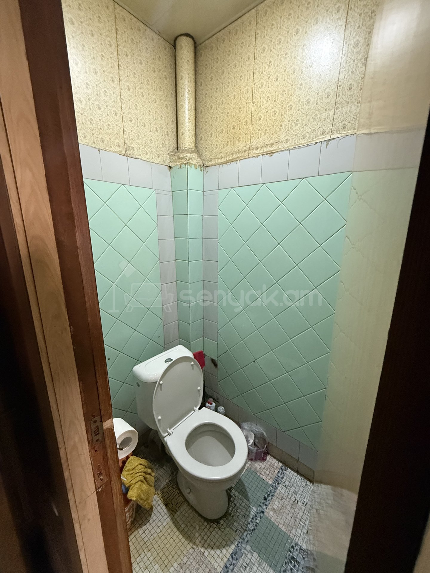 3 Սենյականոց Բնակարան Քարե Շենքում, 113քմ, 4/4 հարկ, Պետական Վիճակում