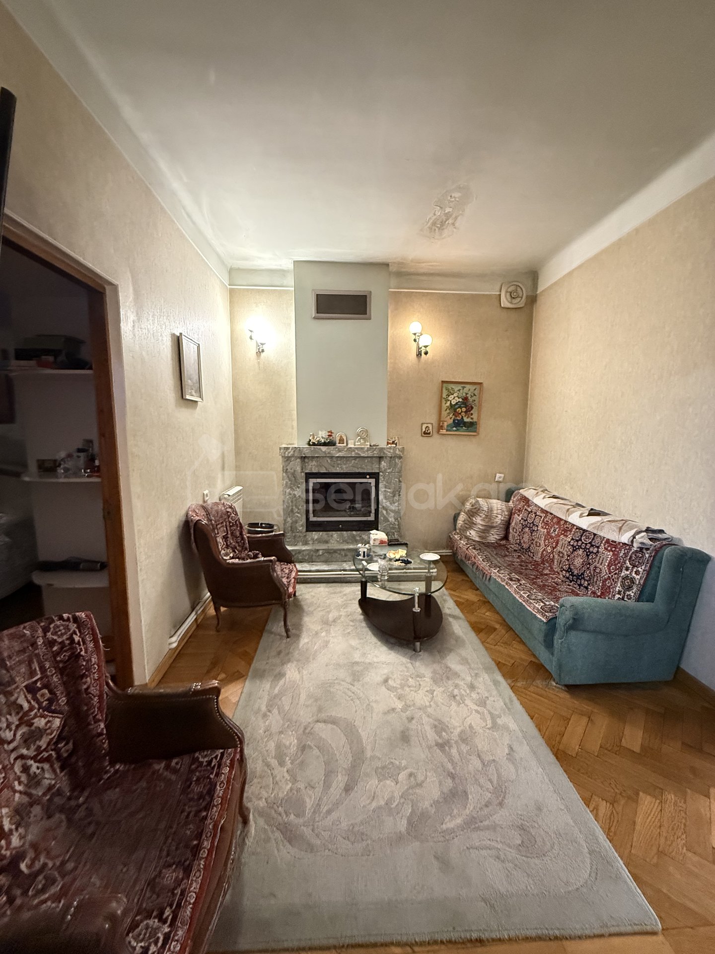 3 Սենյականոց Բնակարան Քարե Շենքում, 95քմ, 4/4 հարկ, Կոսմետիկ Վերանորոգված