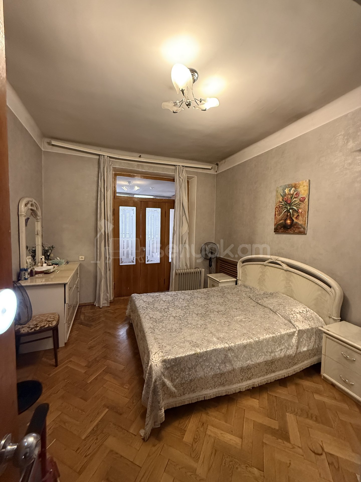 3 Սենյականոց Բնակարան Քարե Շենքում, 95քմ, 4/4 հարկ, Կոսմետիկ Վերանորոգված