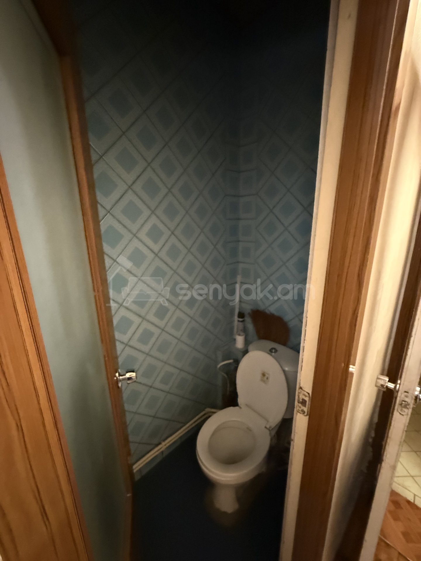 3 Սենյականոց Բնակարան Քարե Շենքում, 95քմ, 4/4 հարկ, Կոսմետիկ Վերանորոգված