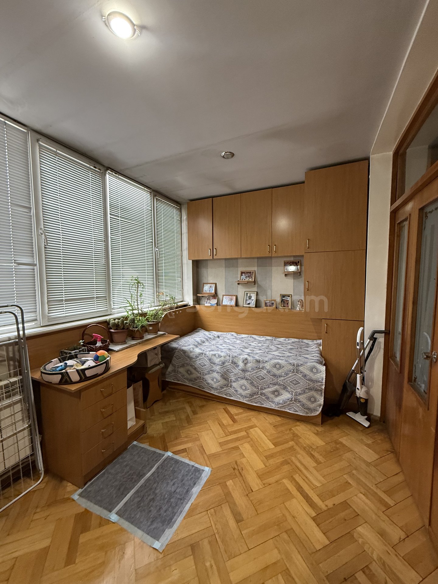 3 Սենյականոց Բնակարան Քարե Շենքում, 95քմ, 4/4 հարկ, Կոսմետիկ Վերանորոգված