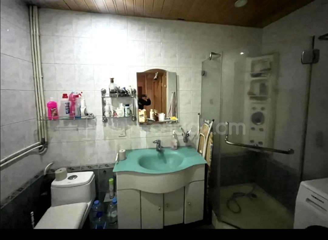 3 Սենյականոց Բնակարան Քարե Շենքում, 68քմ, 5/5 հարկ, Կոսմետիկ Վերանորոգված