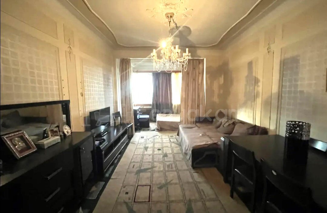 3 Սենյականոց Բնակարան Քարե Շենքում, 68քմ, 5/5 հարկ, Կոսմետիկ Վերանորոգված