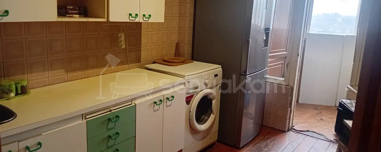 3 Սենյականոց Բնակարան, 100քմ, 15/16 հարկ, Պետական Վիճակում