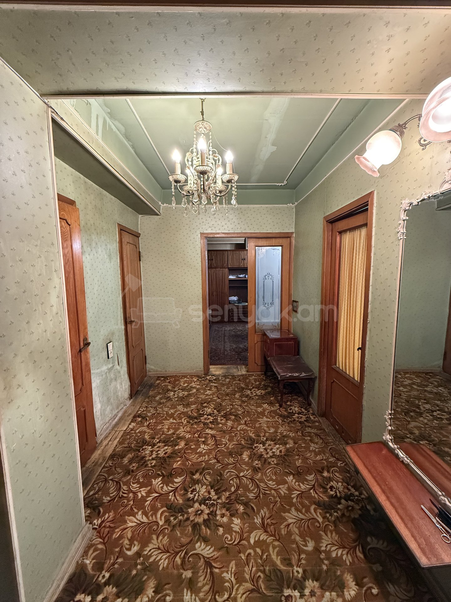 3 Սենյականոց Բնակարան, 97քմ, 2/10 հարկ, Պետական Վիճակում