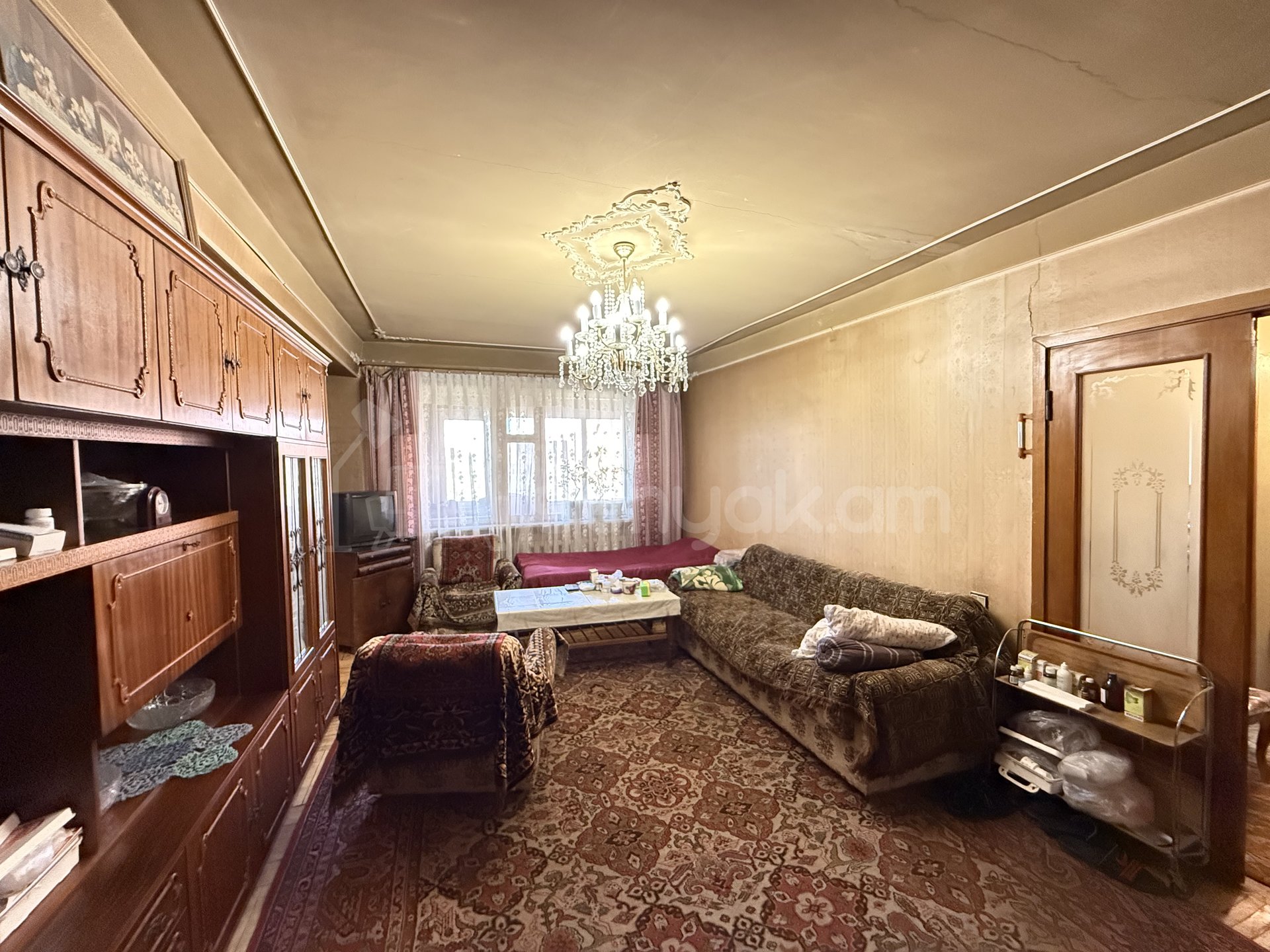 3 Սենյականոց Բնակարան, 97քմ, 2/10 հարկ, Պետական Վիճակում