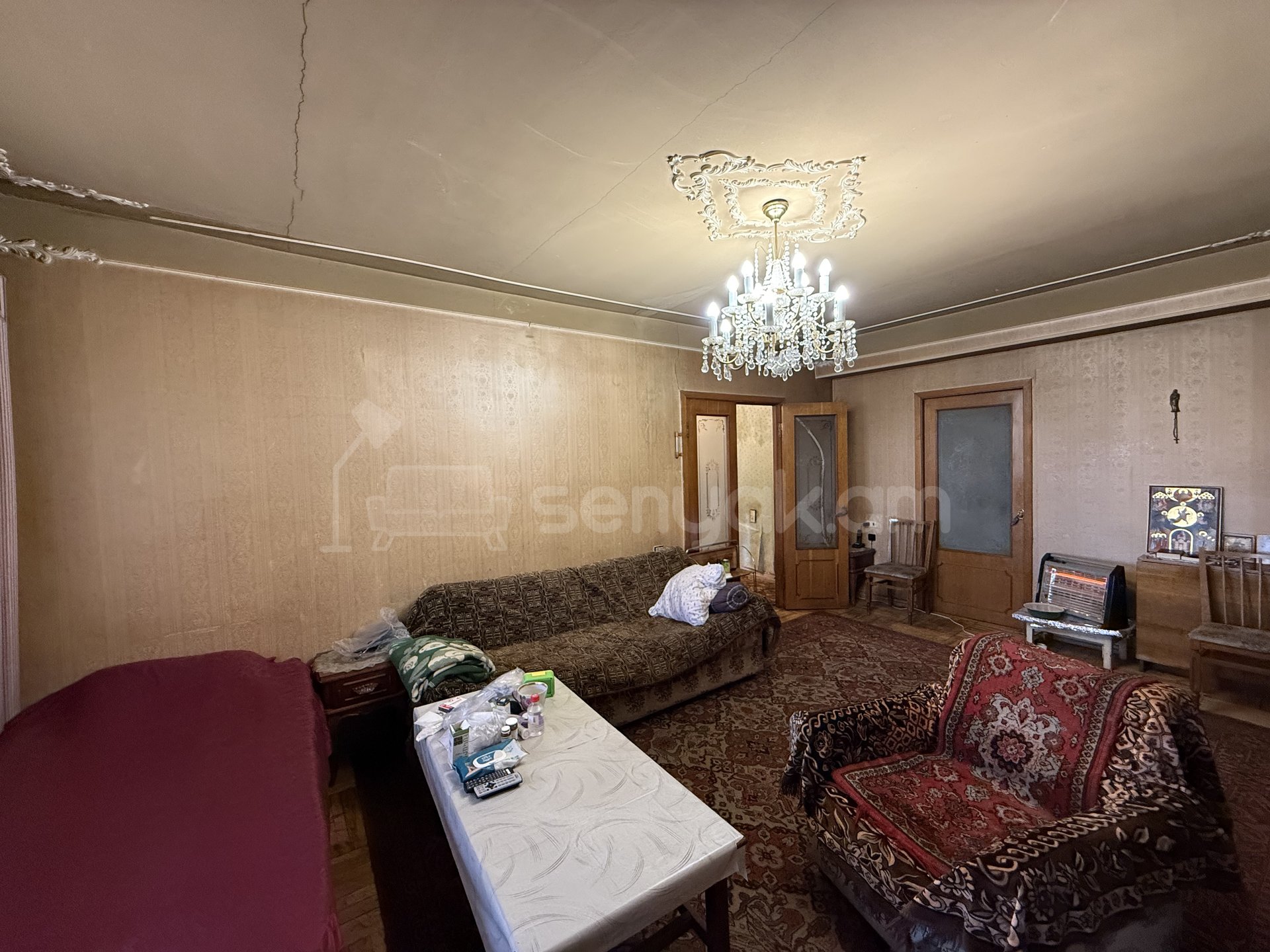 3 Սենյականոց Բնակարան, 97քմ, 2/10 հարկ, Պետական Վիճակում