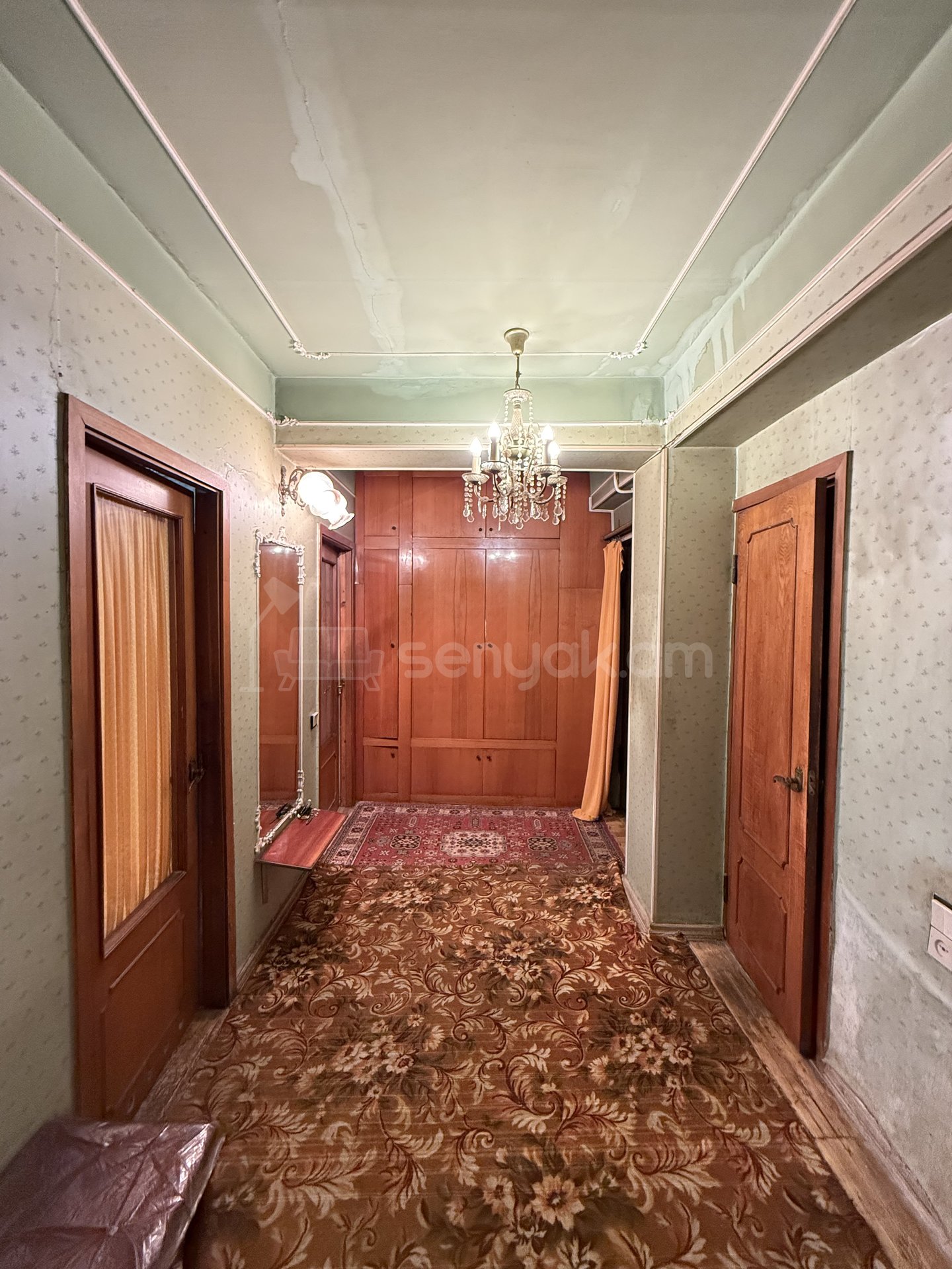 3 Սենյականոց Բնակարան, 97քմ, 2/10 հարկ, Պետական Վիճակում