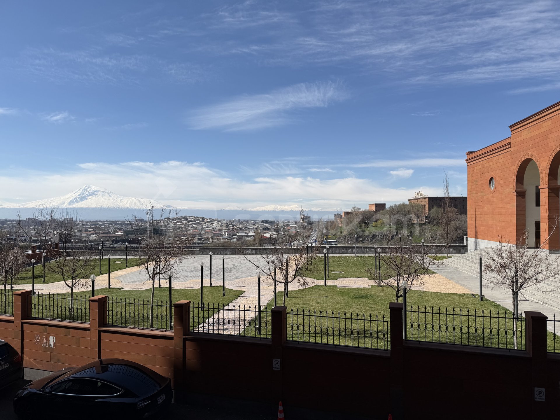 3 Սենյականոց Բնակարան, 97քմ, 2/10 հարկ, Պետական Վիճակում