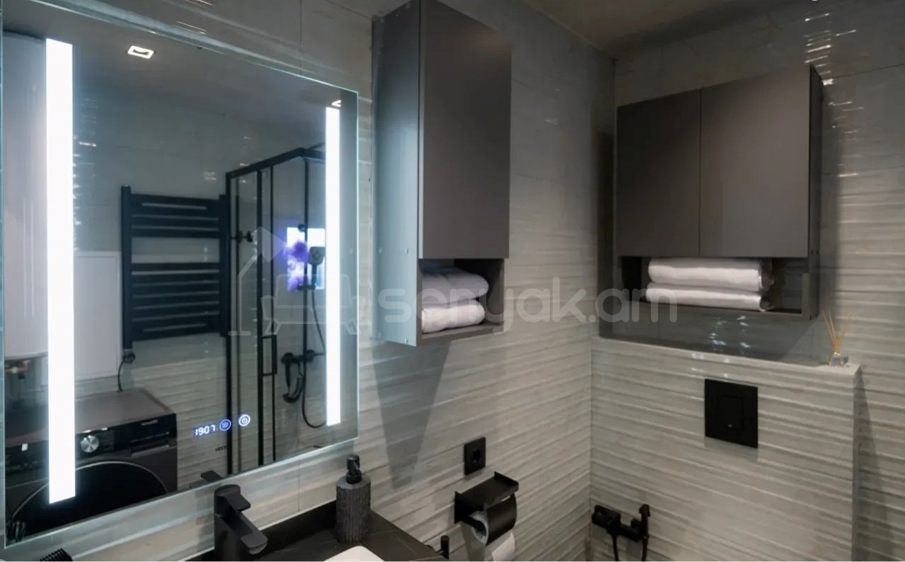 2 Սենյականոց Բնակարան Նորակառույցում, 39քմ, 12/13 հարկ, Դիզայներական Վերանորոգված