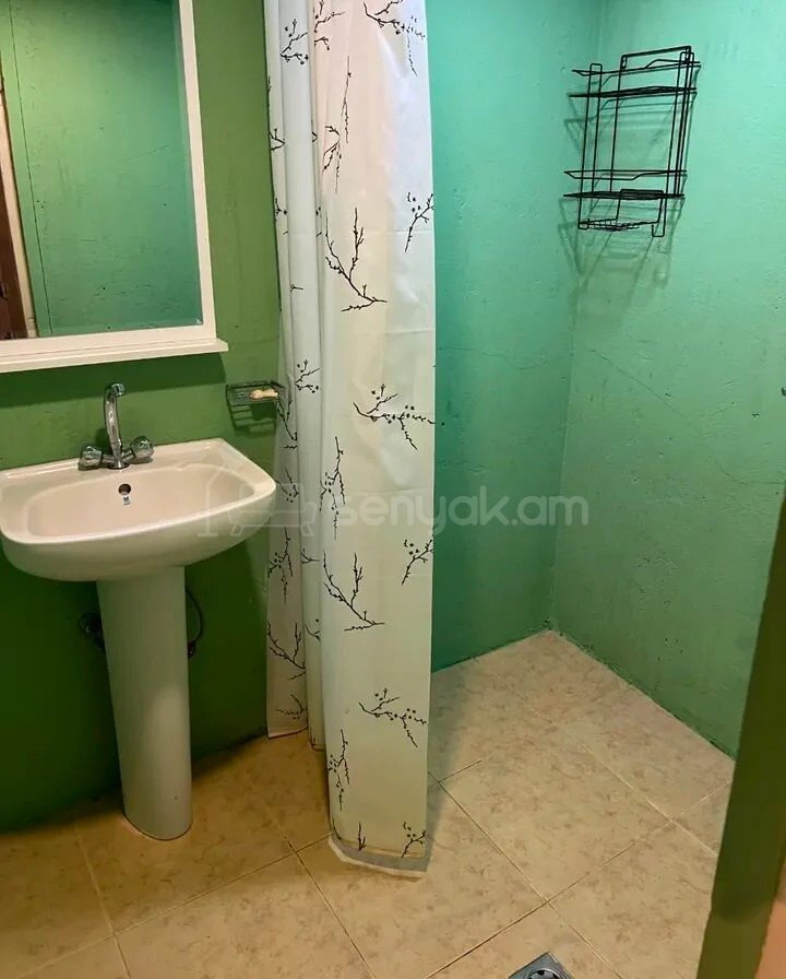 3 Սենյականոց Բնակարան, 77քմ, 9/9 հարկ, Նորմալ Վիճակում