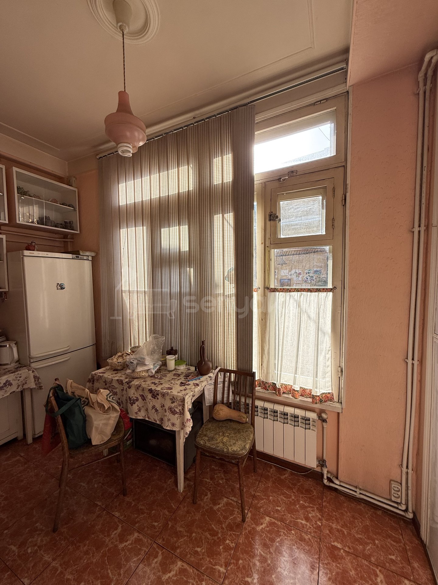 4 Սենյականոց Բնակարան Քարե Շենքում, 93քմ, 4/4 հարկ, Կոսմետիկ Վերանորոգված