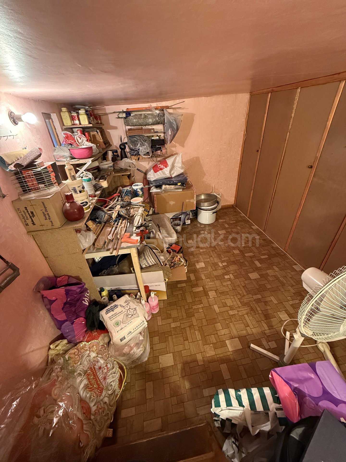 4 Սենյականոց Բնակարան Քարե Շենքում, 93քմ, 4/4 հարկ, Կոսմետիկ Վերանորոգված