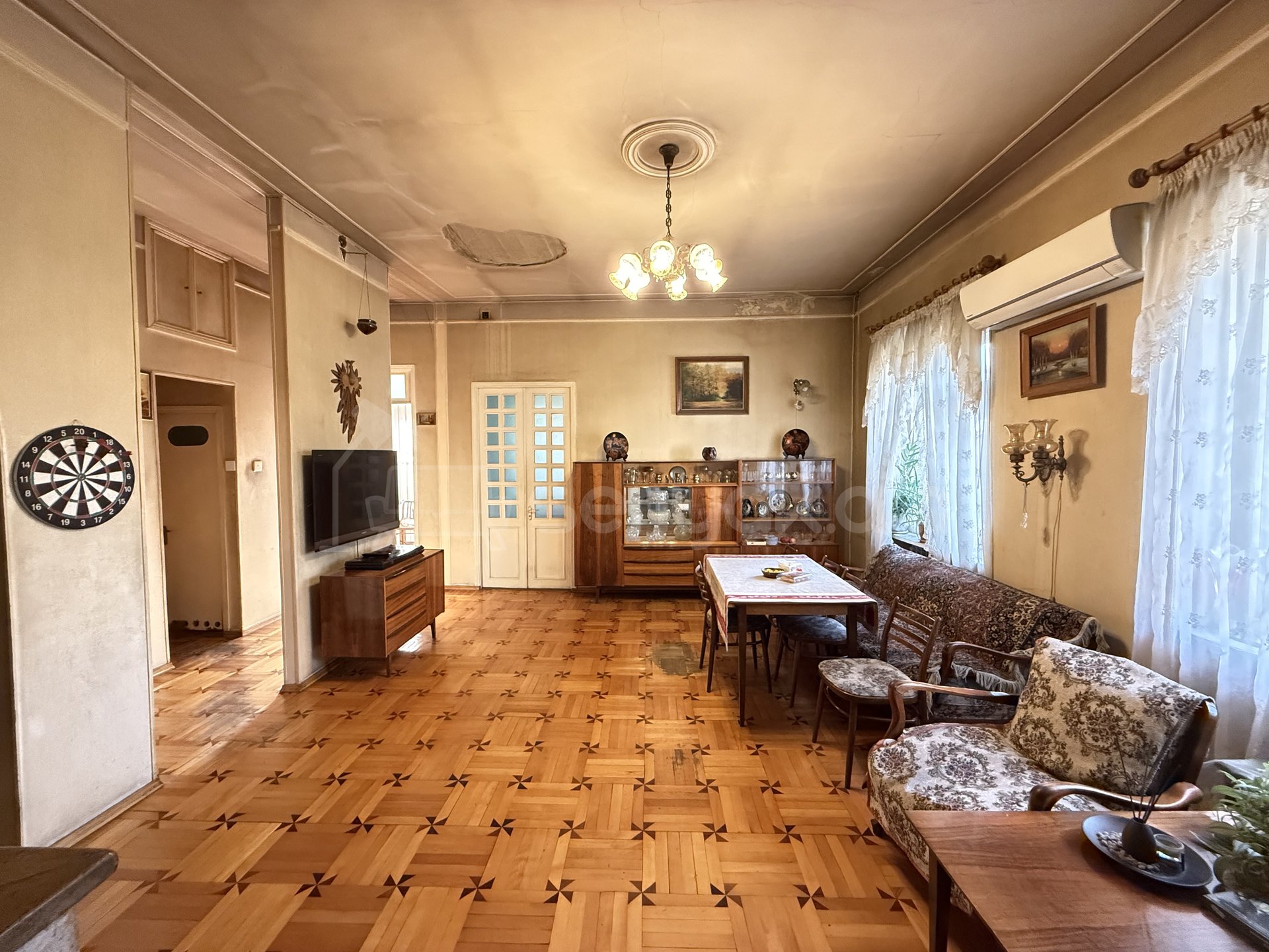 4 Սենյականոց Բնակարան Քարե Շենքում, 93քմ, 4/4 հարկ, Կոսմետիկ Վերանորոգված