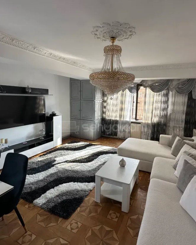 3 Սենյականոց Բնակարան, 82քմ, 10/14 հարկ, Նորմալ Վիճակում