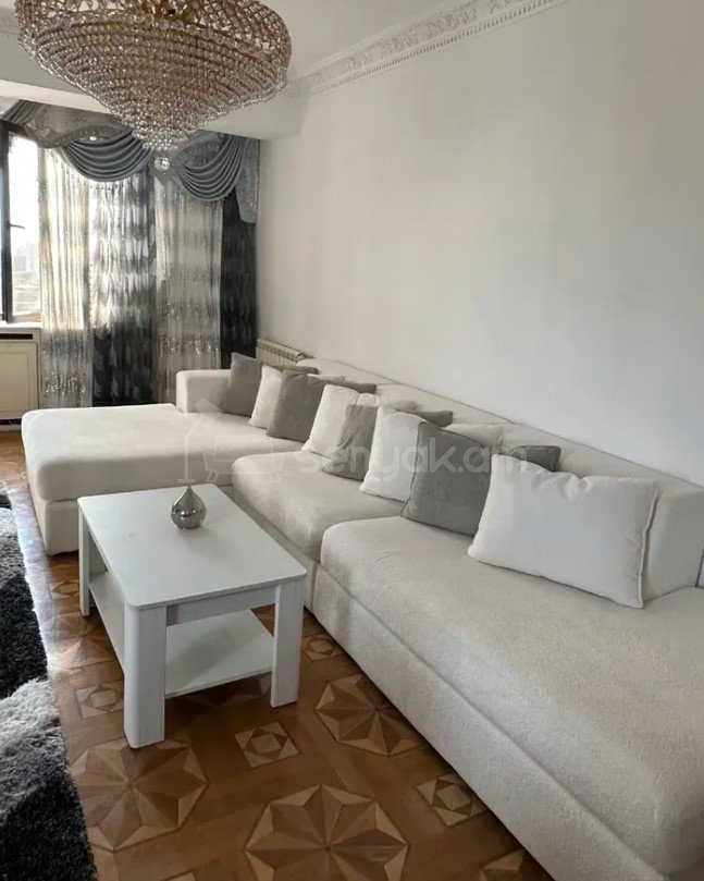 3 Սենյականոց Բնակարան, 82քմ, 10/14 հարկ, Նորմալ Վիճակում