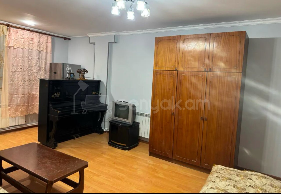 2 Սենյականոց Բնակարան, 43քմ, 8/9 հարկ, Կապիտալ Վերանորոգված, Կահավորված