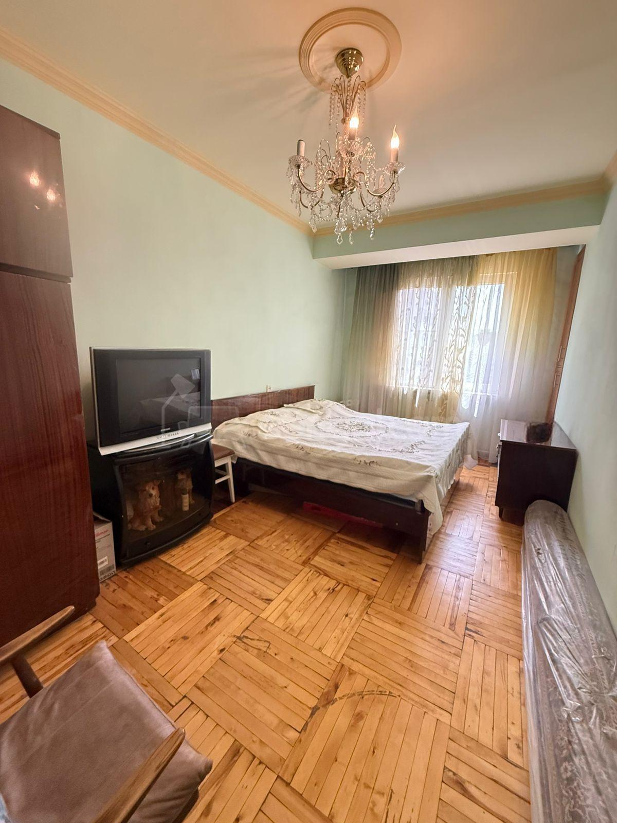 3 Սենյականոց Բնակարան, 82քմ, 8/14 հարկ, Նորմալ Վիճակում