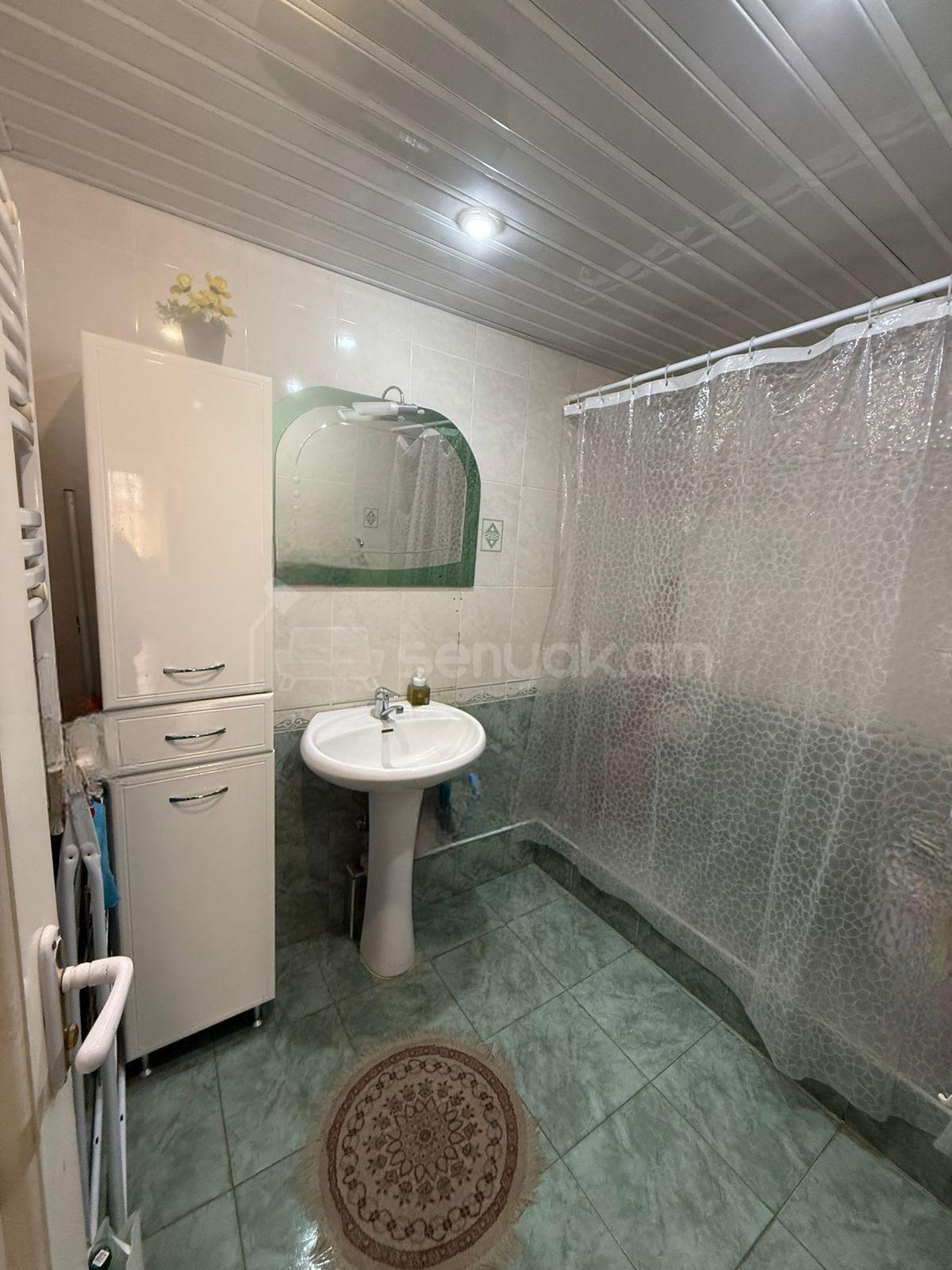 3 Սենյականոց Բնակարան, 82քմ, 8/14 հարկ, Նորմալ Վիճակում