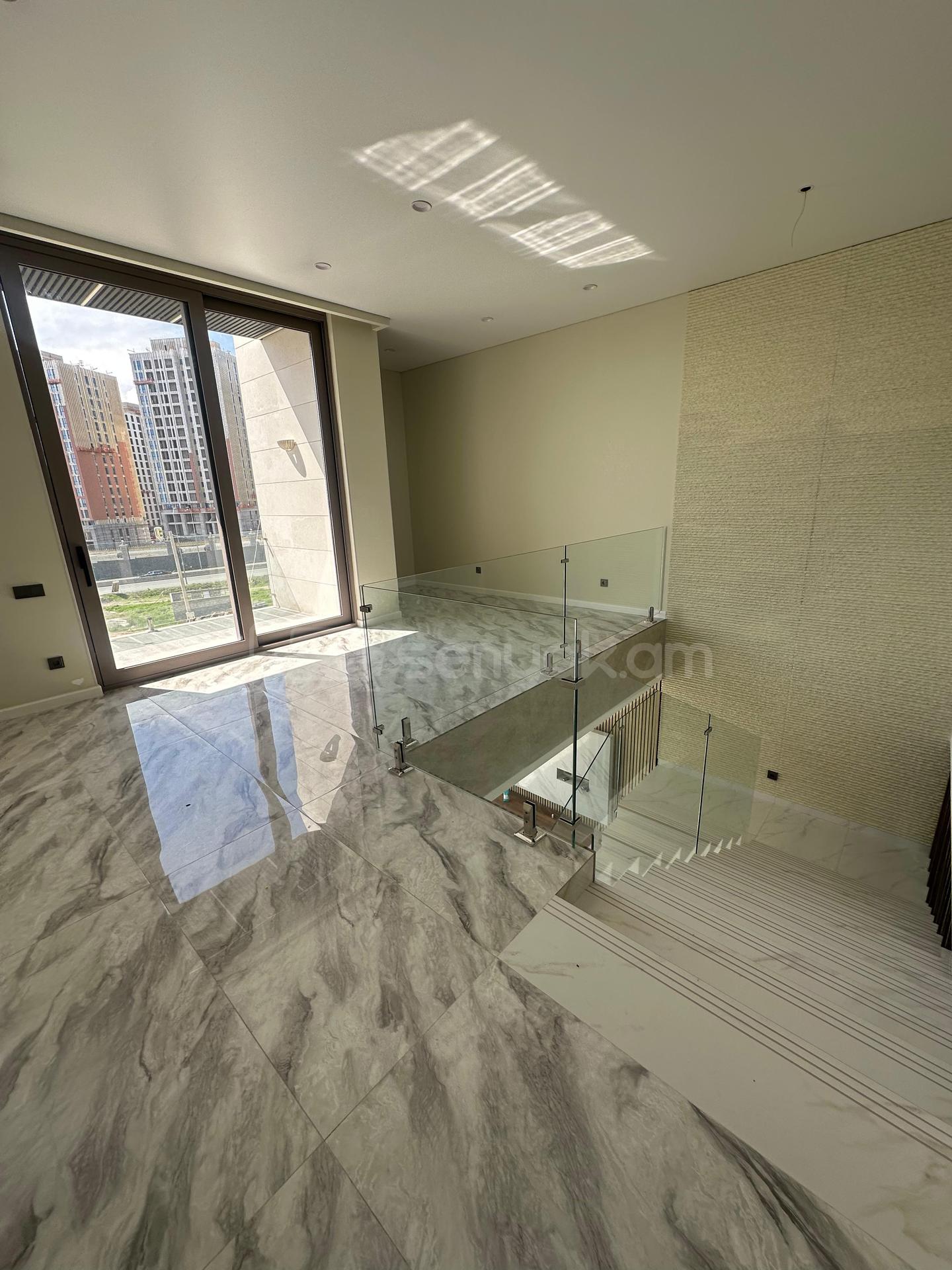 3 Սենյականոց Շքեղ Առանձնատուն, 180քմ, Լողավազանով