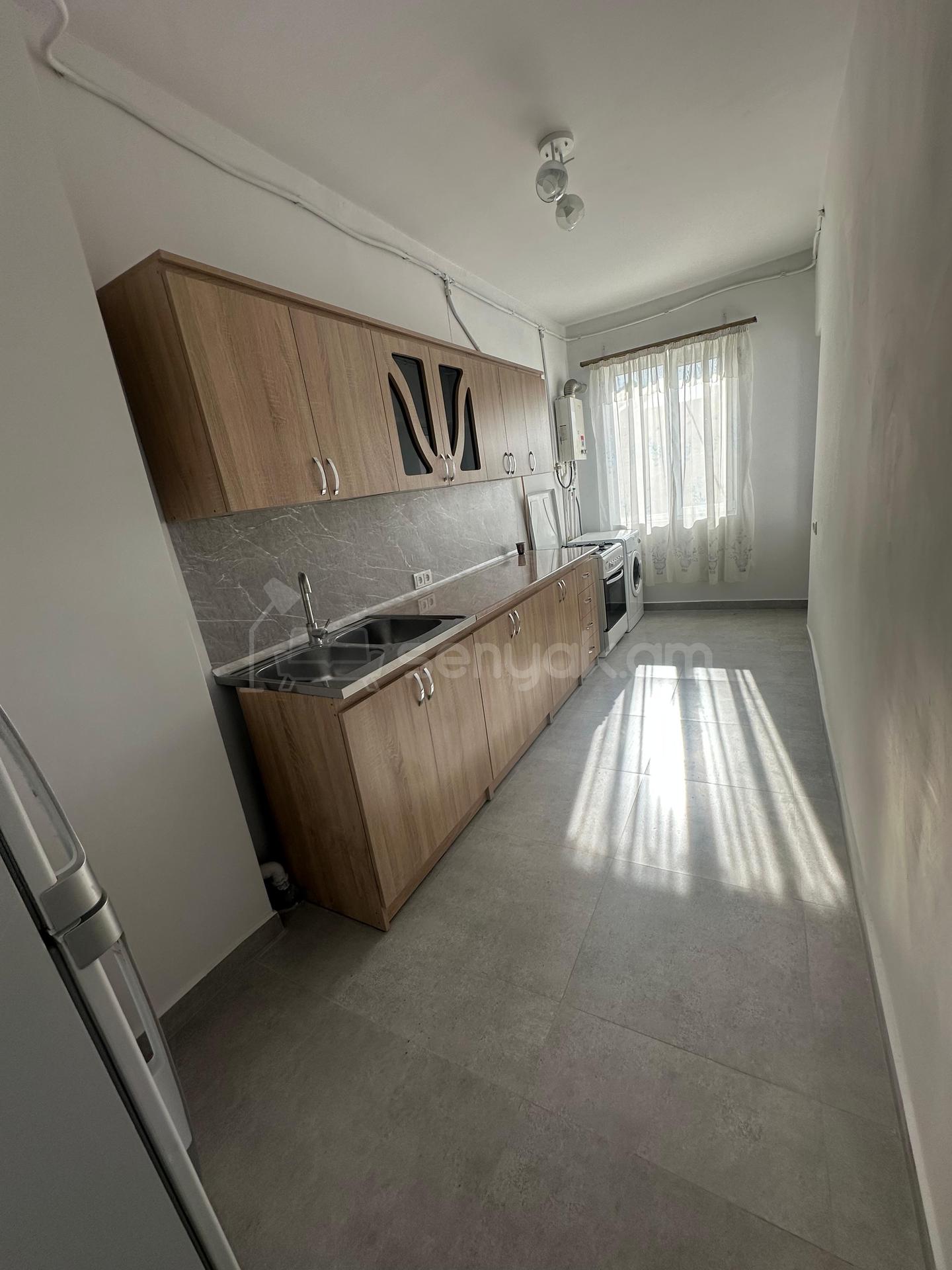 3 Սենյականոց Բնակարան, 79քմ, 9/9 հարկ, Կապիտալ Վերանորոգված, Կահավորված, Արևկող