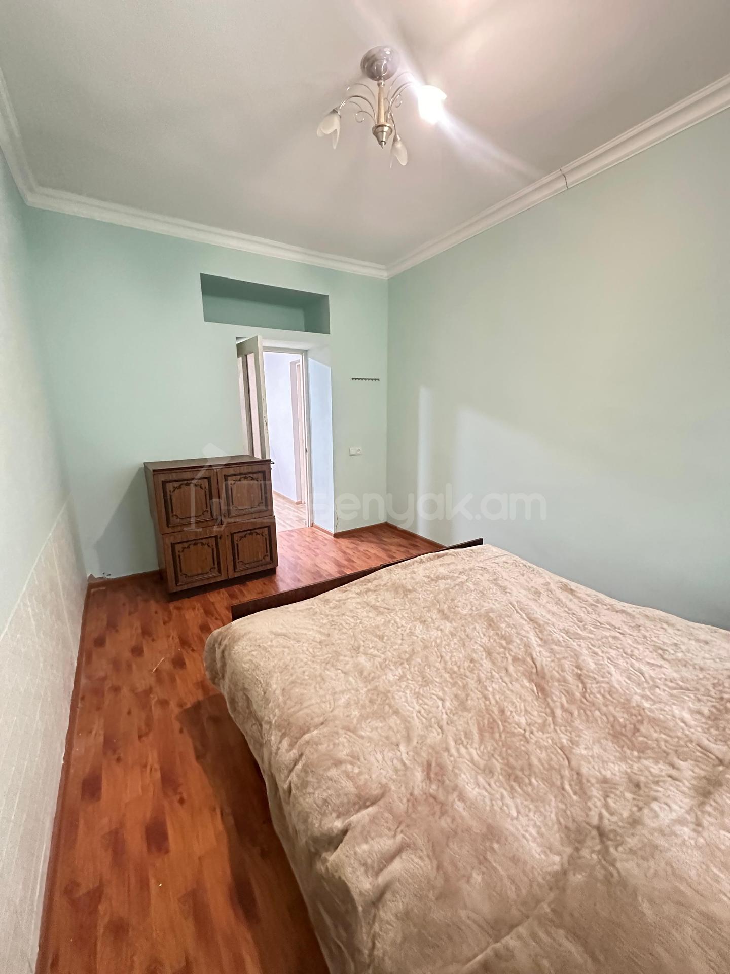 4 Սենյականոց Սեփական Տուն, 130քմ, Կապիտալ Վերանորոգված, Մասամբ Կահավորված, Ավտոտնակով