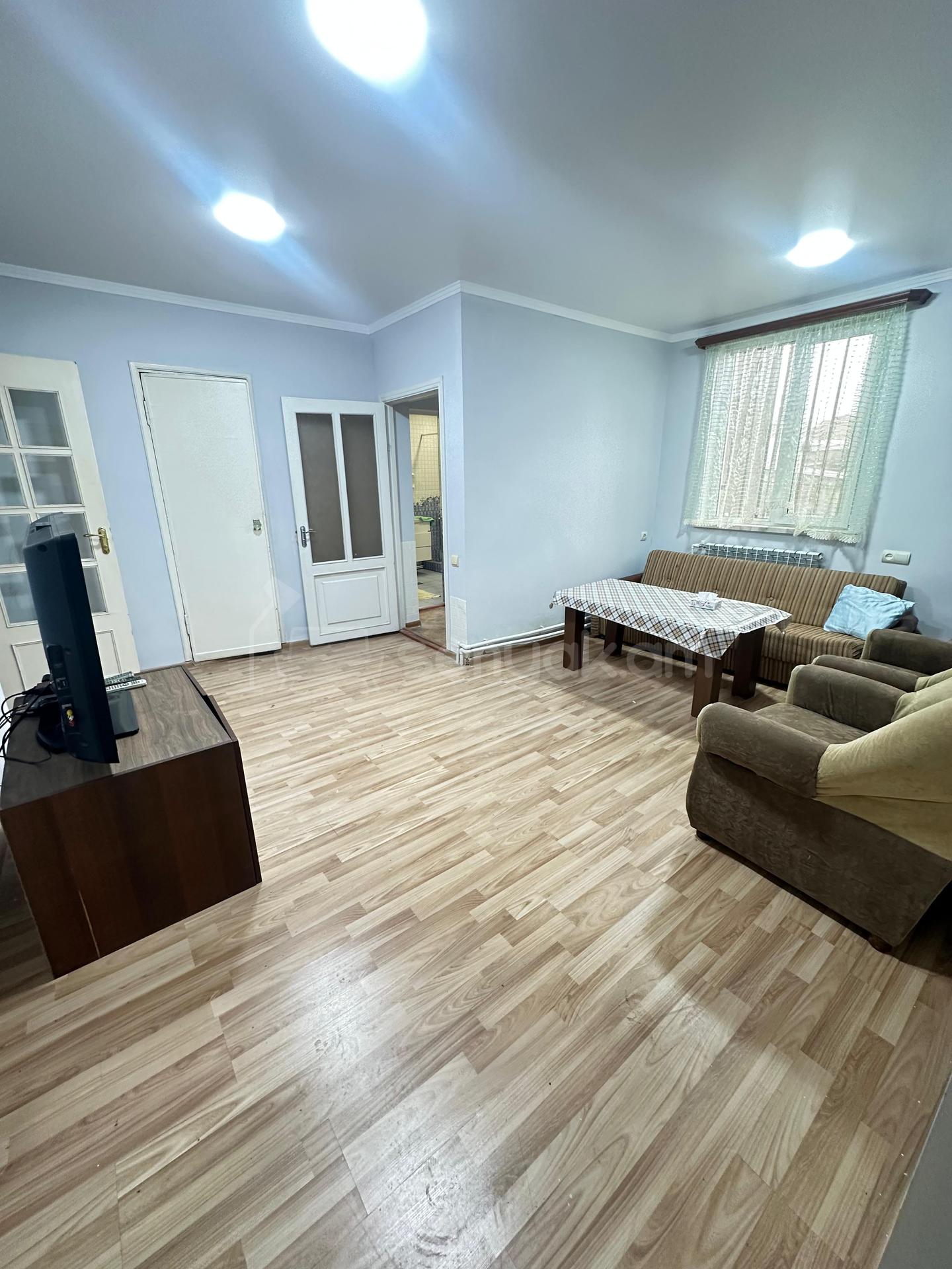 4 Սենյականոց Սեփական Տուն, 130քմ, Կապիտալ Վերանորոգված, Մասամբ Կահավորված, Ավտոտնակով