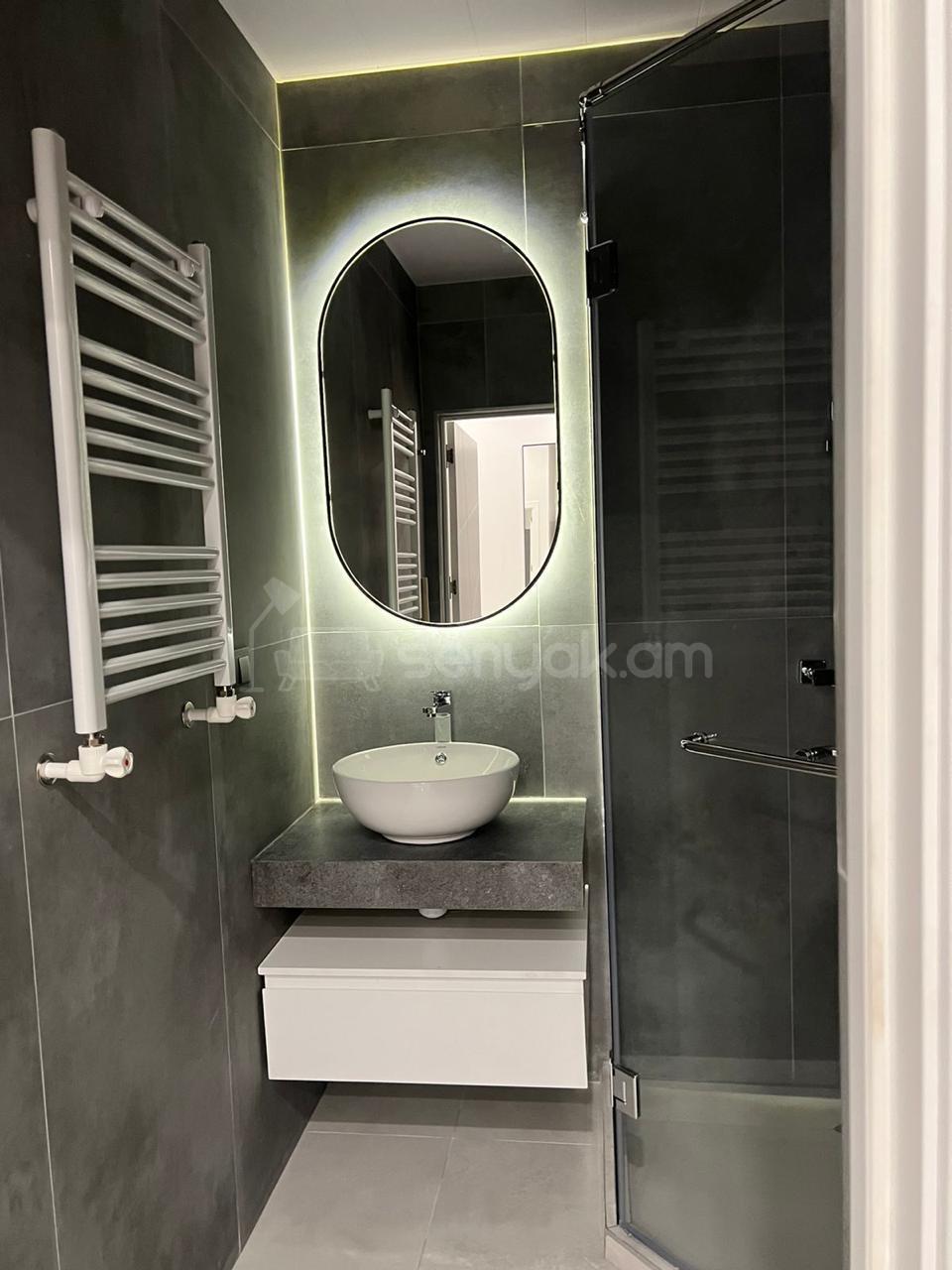 3 Սենյականոց Բնակարան Քարե Շենքում, 55քմ, 2/4 հարկ, Դիզայներական Վերանորոգված, Կահավորված, Արևկող