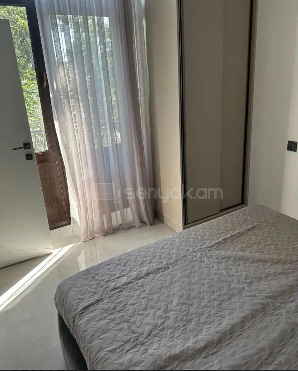 3 Սենյականոց Բնակարան Քարե Շենքում, 55քմ, 2/4 հարկ, Դիզայներական Վերանորոգված, Կահավորված, Արևկող