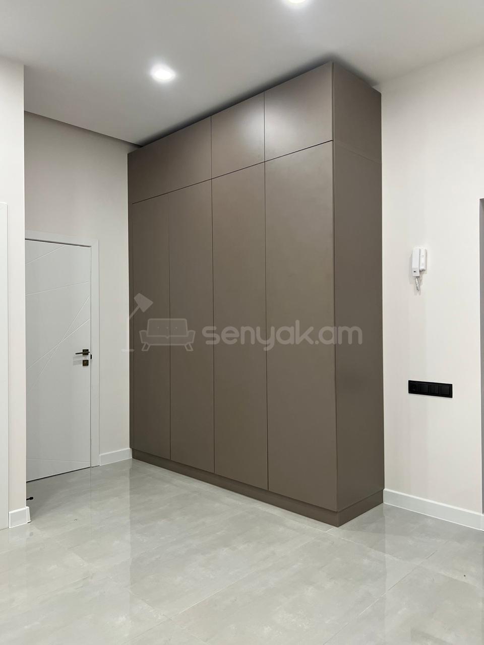 3 Սենյականոց Բնակարան Քարե Շենքում, 55քմ, 2/4 հարկ, Դիզայներական Վերանորոգված, Կահավորված, Արևկող