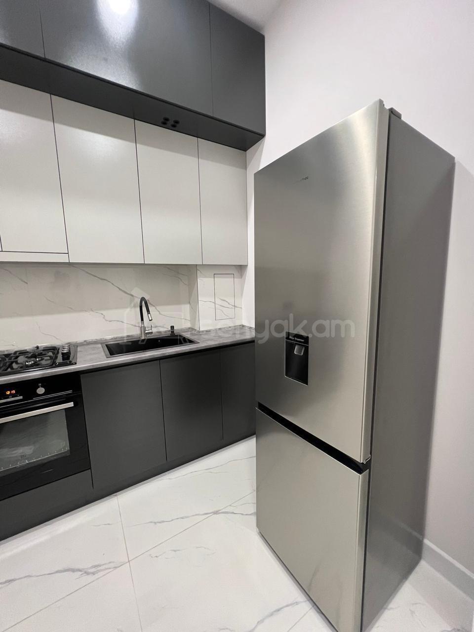 3 Սենյականոց Բնակարան Քարե Շենքում, 55քմ, 2/4 հարկ, Դիզայներական Վերանորոգված, Կահավորված, Արևկող