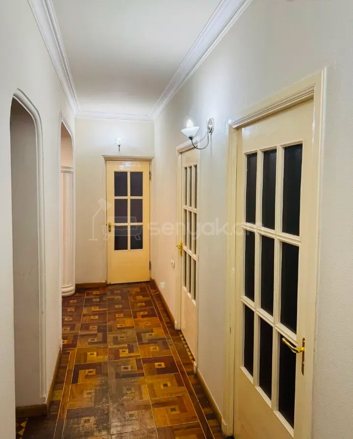 3 Սենյականոց Բնակարան, 90քմ, 4/9 հարկ, Նորմալ Վիճակում, Կահավորված