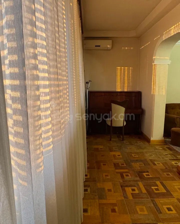 3 Սենյականոց Բնակարան, 90քմ, 4/9 հարկ, Նորմալ Վիճակում, Կահավորված