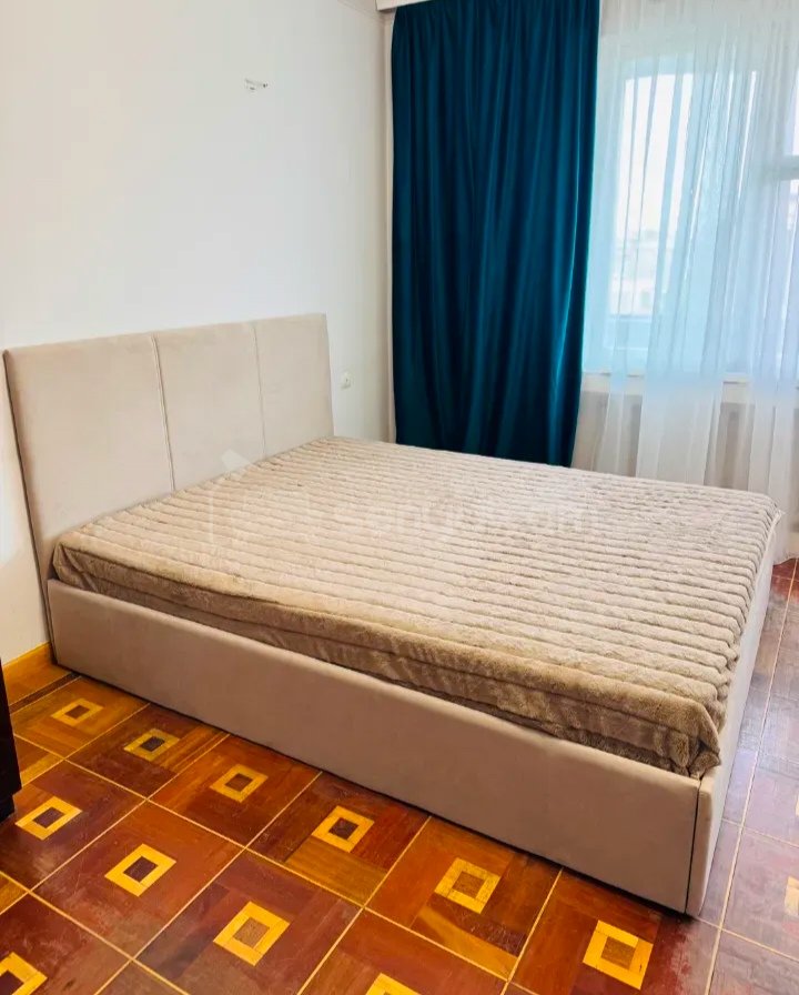 3 Սենյականոց Բնակարան, 90քմ, 4/9 հարկ, Նորմալ Վիճակում, Կահավորված