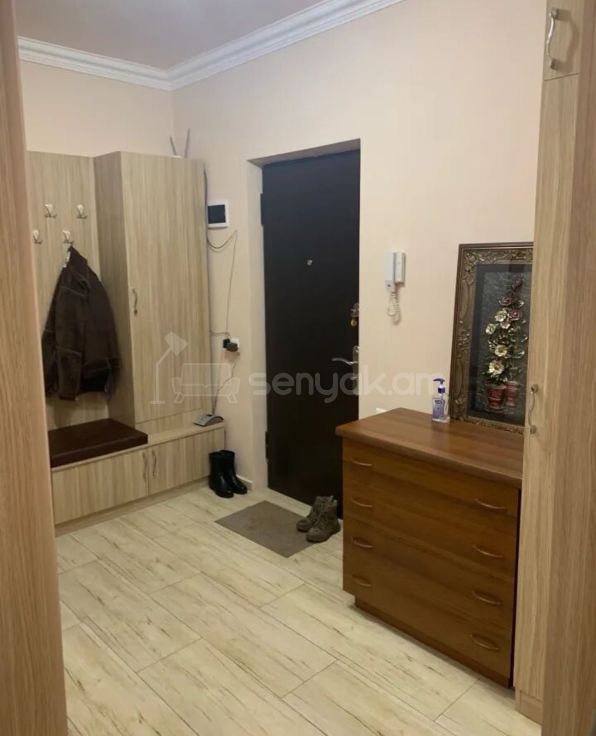 3 Սենյականոց Բնակարան, 79քմ, 3/9 հարկ, Նորմալ Վիճակում