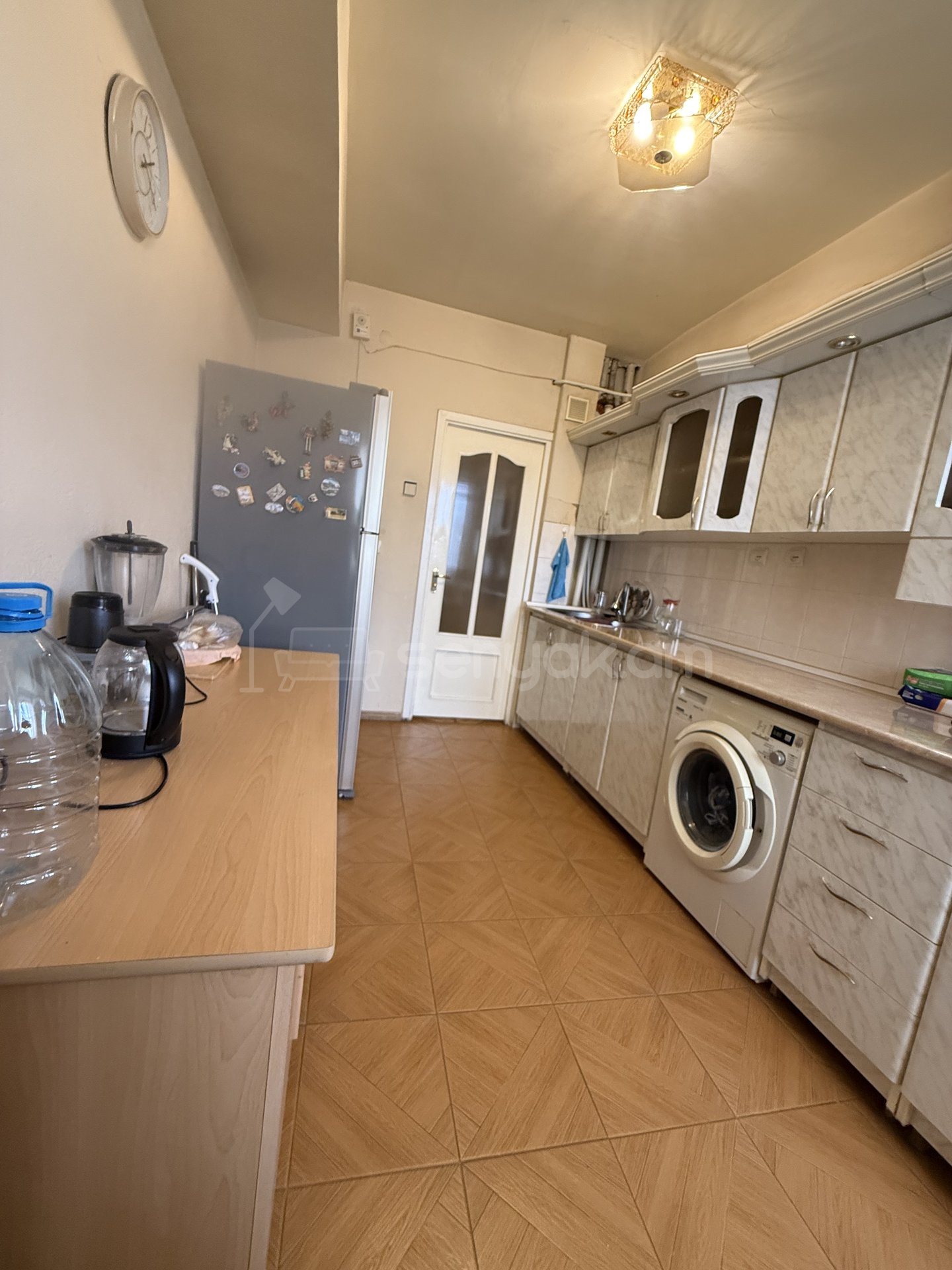 3 Սենյականոց Բնակարան, 82քմ, 8/14 հարկ, Նորմալ Վիճակում