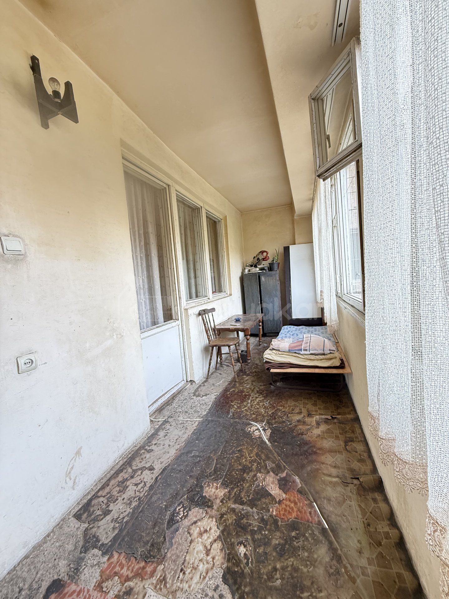 4 Սենյականոց Բնակարան, 86քմ, 3/9 հարկ, Պետական Վիճակում