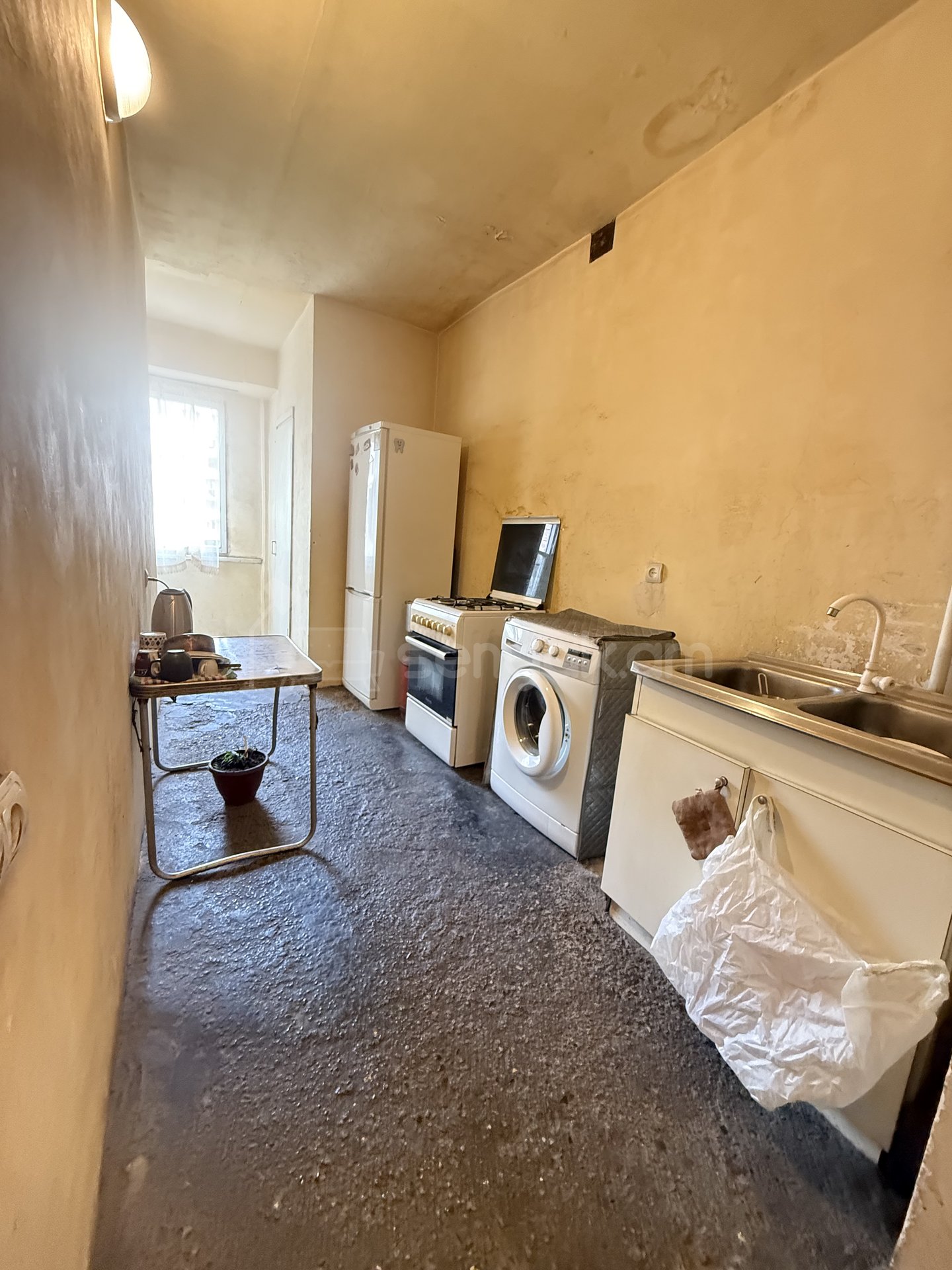 4 Սենյականոց Բնակարան, 86քմ, 3/9 հարկ, Պետական Վիճակում