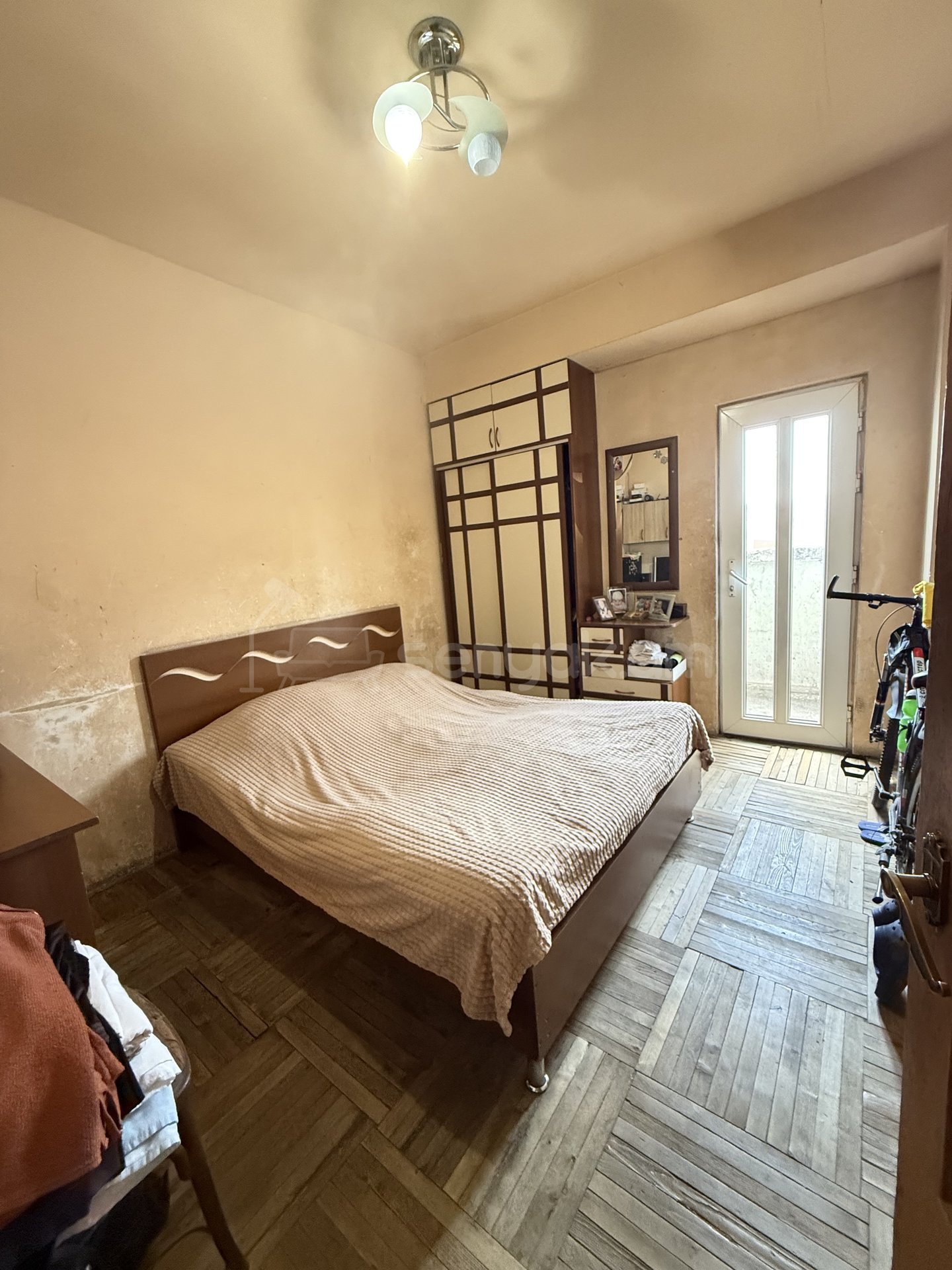 4 Սենյականոց Բնակարան, 86քմ, 3/9 հարկ, Պետական Վիճակում