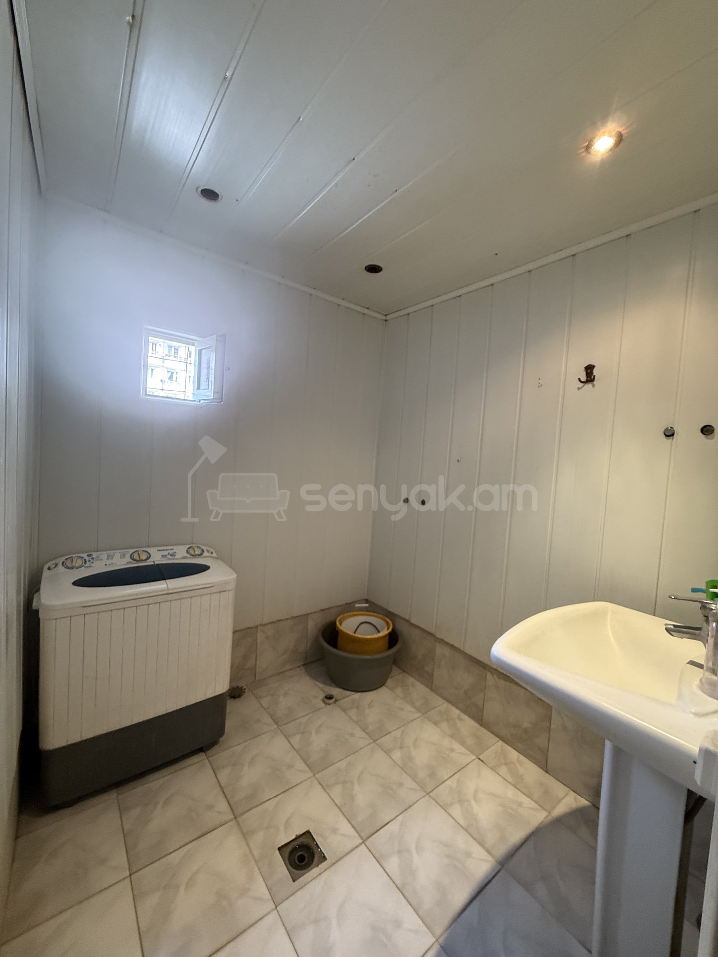 4 Սենյականոց Բնակարան, 86քմ, 3/9 հարկ, Պետական Վիճակում