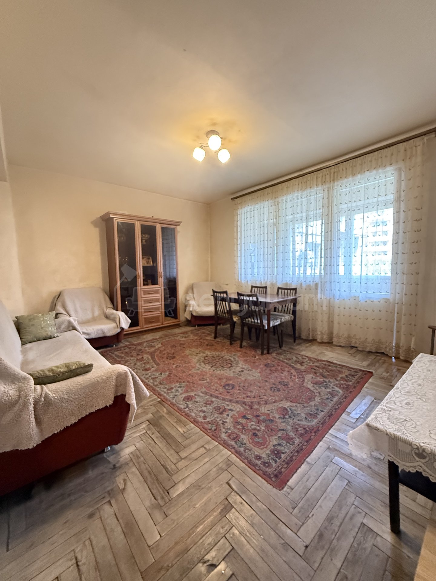 4 Սենյականոց Բնակարան, 86քմ, 3/9 հարկ, Պետական Վիճակում