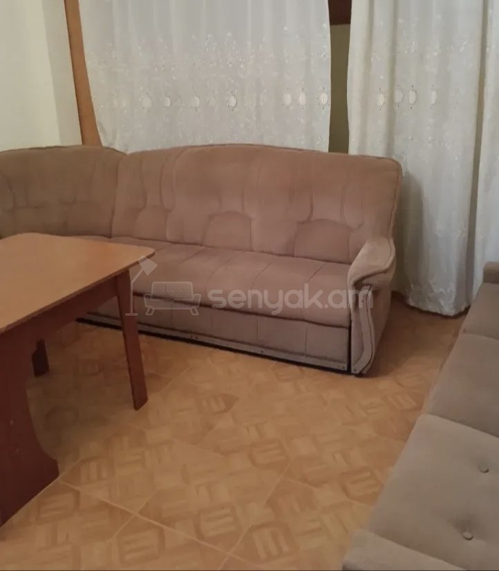 2 Սենյականոց Բնակարան Քարե Շենքում, 54քմ, 1/1 հարկ, Նորմալ Վիճակում, Կահավորված