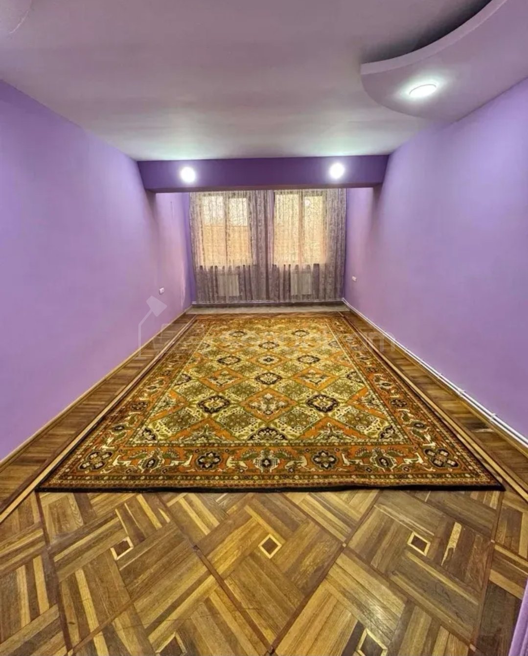 4 Սենյականոց Բնակարան Քարե Շենքում, 130քմ, 1/5 հարկ, Կապիտալ Վերանորոգված, Կահավորված, Արևկող