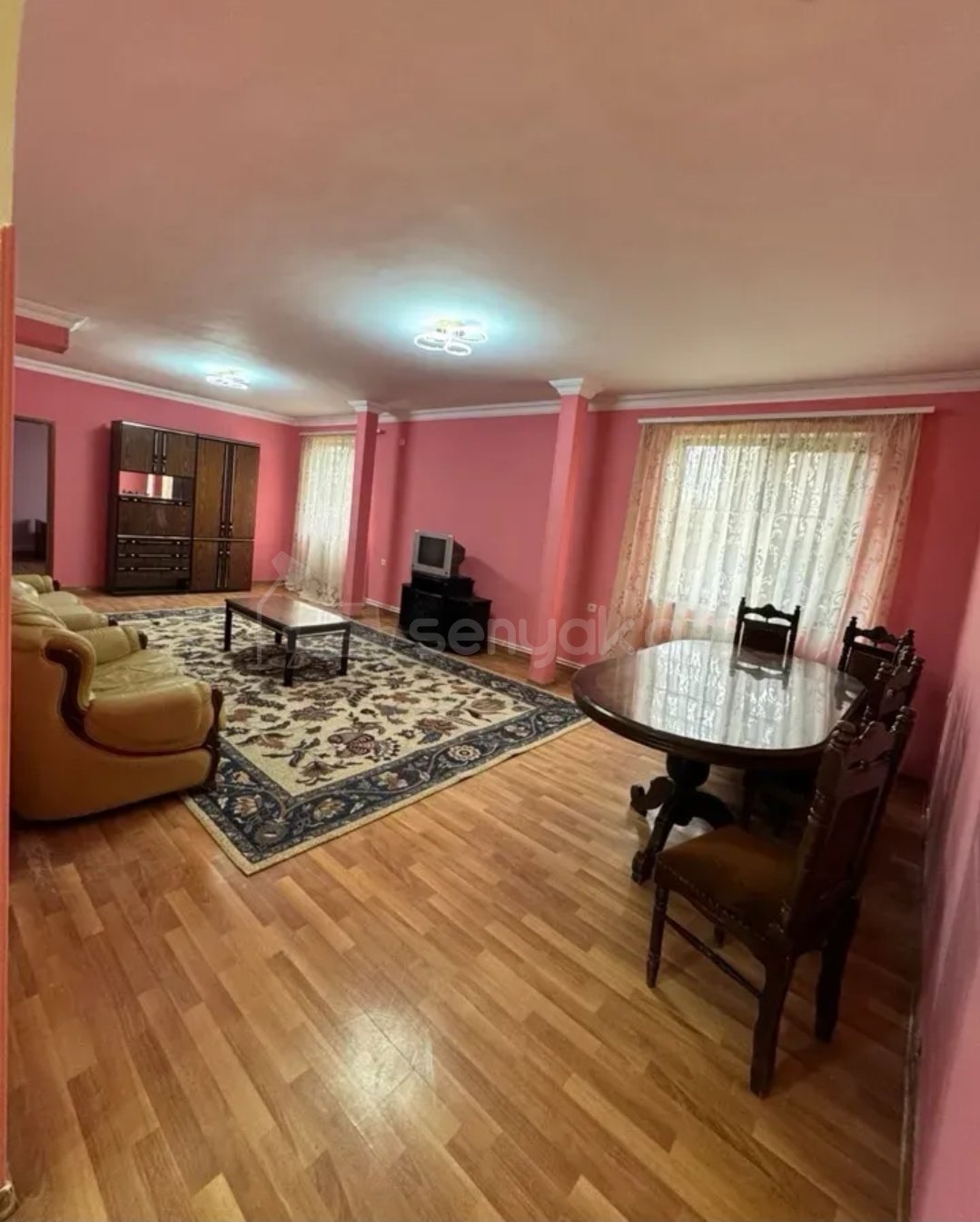 4 Սենյականոց Բնակարան Քարե Շենքում, 130քմ, 1/5 հարկ, Կապիտալ Վերանորոգված, Կահավորված, Արևկող