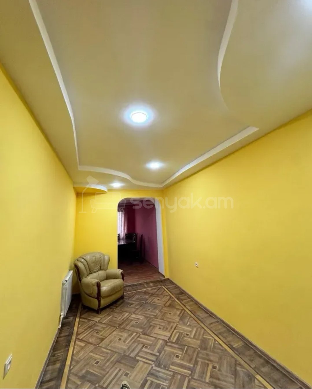 4 Սենյականոց Բնակարան Քարե Շենքում, 130քմ, 1/5 հարկ, Կապիտալ Վերանորոգված, Կահավորված, Արևկող