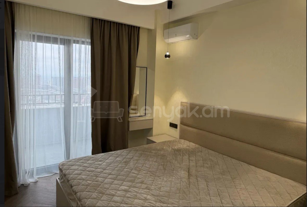 3 Սենյականոց Բնակարան Նորակառույցում, 74քմ, 15/18 հարկ, Դիզայներական Վերանորոգված, Կահավորված