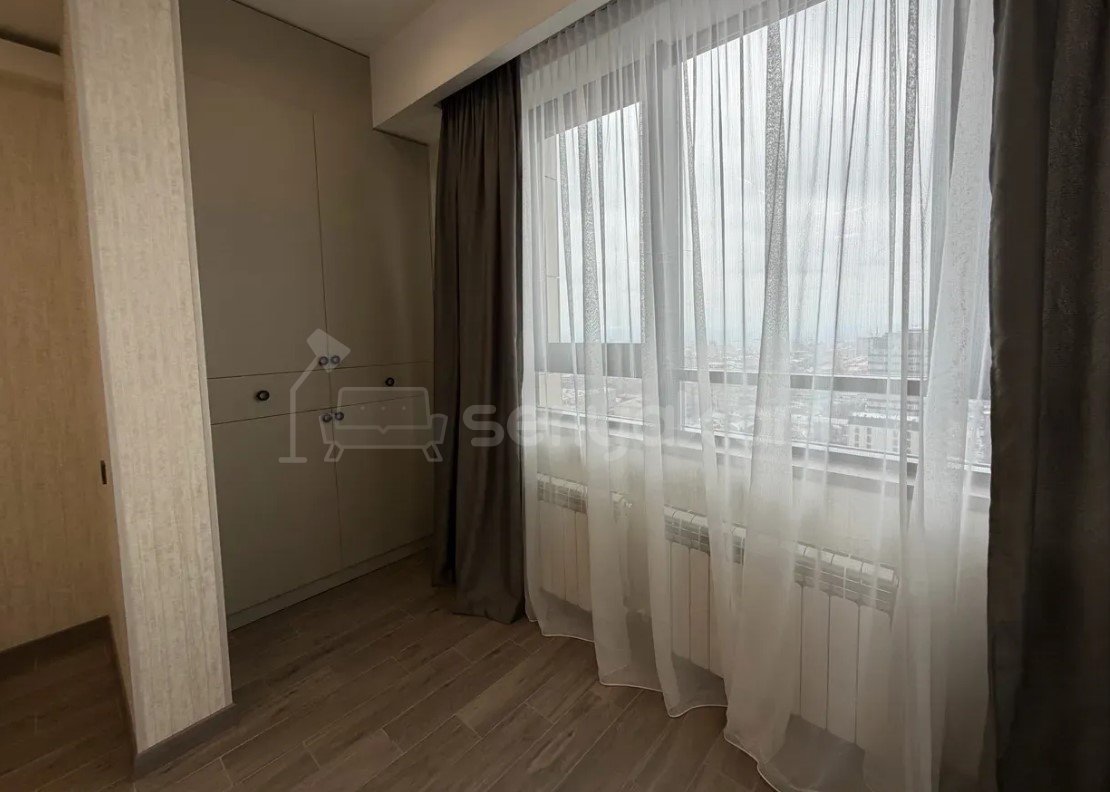 3 Սենյականոց Բնակարան Նորակառույցում, 74քմ, 15/18 հարկ, Դիզայներական Վերանորոգված, Կահավորված