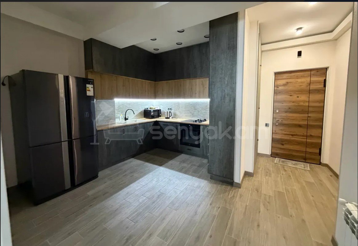 3 Սենյականոց Բնակարան Նորակառույցում, 74քմ, 15/18 հարկ, Դիզայներական Վերանորոգված, Կահավորված