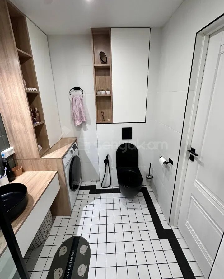 2 Սենյականոց Բնակարան Քարե Շենքում, 55քմ, 1/5 հարկ, Դիզայներական Վերանորոգված